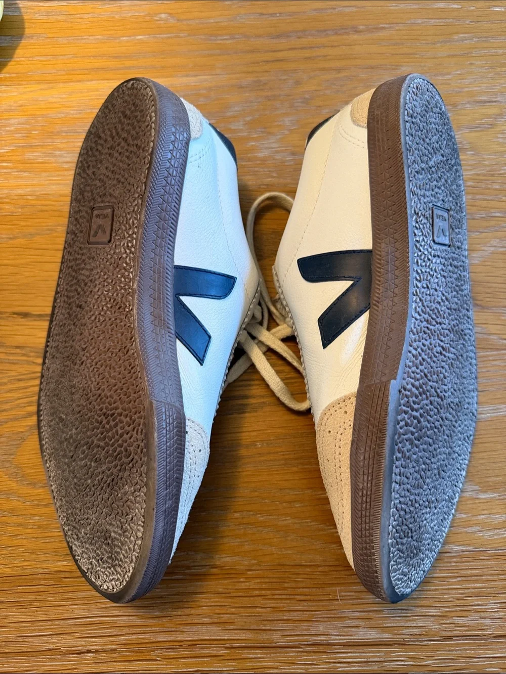 Veja low top